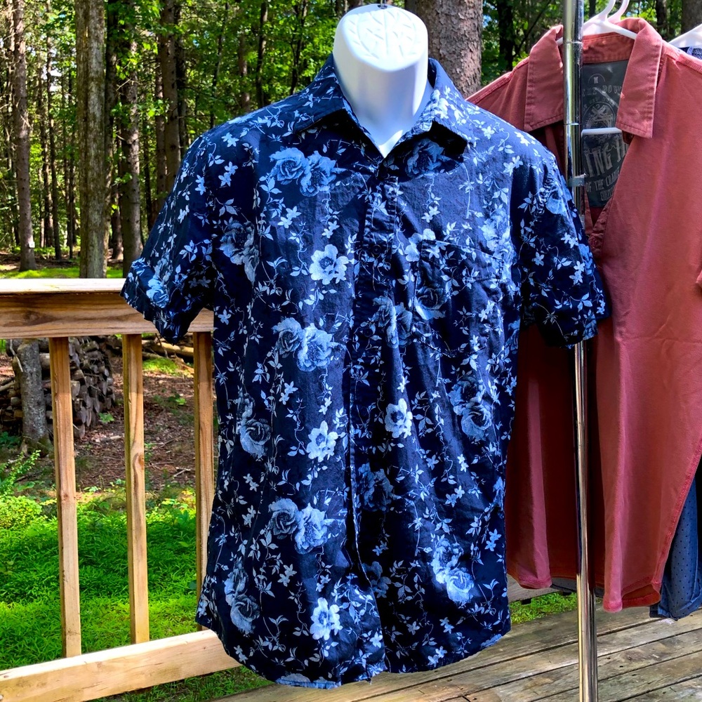 Haggar blue rose print short sleeve button down shirt
